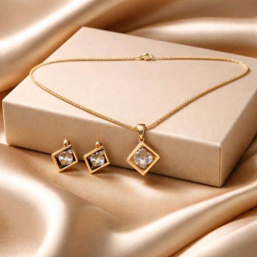 Ensemble Bijoux - Chaîne Et Boucles D'Oreilles- Pendentif Coeur - Or Plaqué