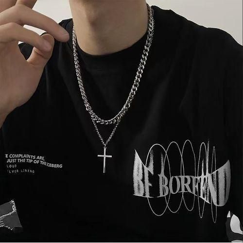 Collier Homme Croix En Titane à Double Couche - Image 1